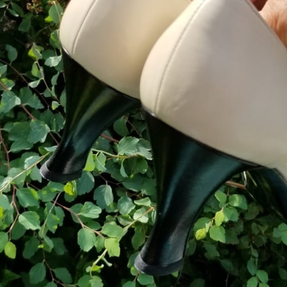 BRUNO MAGLI Strappy HEELS *In Box* - Taupe-cream - Picture 6 of 8